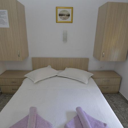 Hotel Vila Rara à Costinesti Extérieur photo
